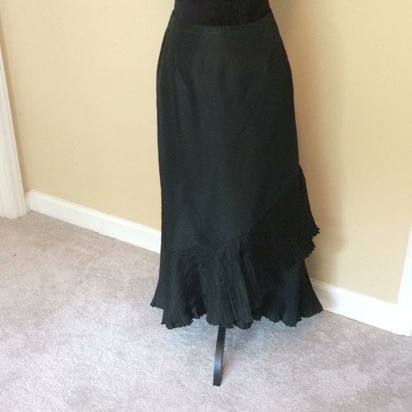 Cache Black Skirt - Picture 3 of 9